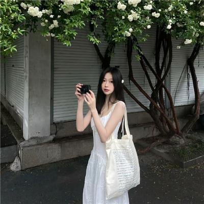 赤裸的美奈子